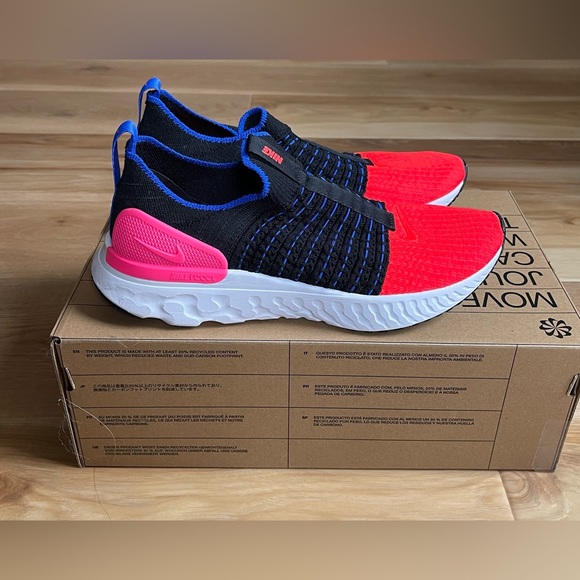 Nike Women’s React Phantom Run Flyknit 2 - DX2354-001 - Size 8 New - Picture 11 of 15